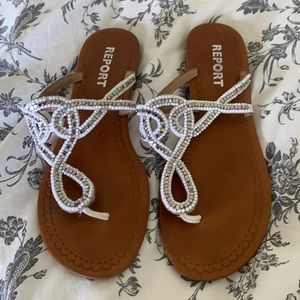 Woman’s sandles great condition